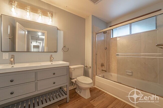 Building Photo - 1701 SE 123rd Ave