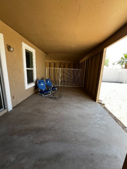 Building Photo - 261 Cottonwood Dr