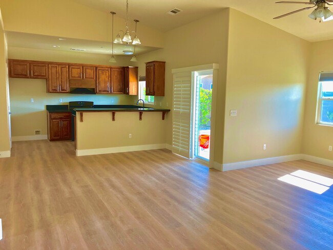 Building Photo - 725 Costa Alyssa Ct