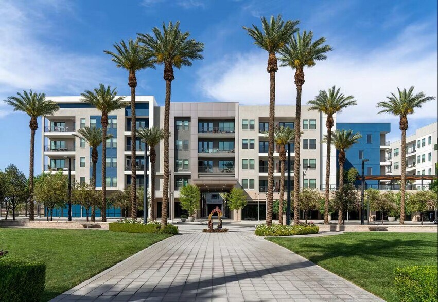 Building Photo - 250 Promenade Pl