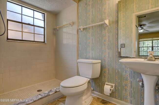 Building Photo - 3476 Raymur Villa Dr