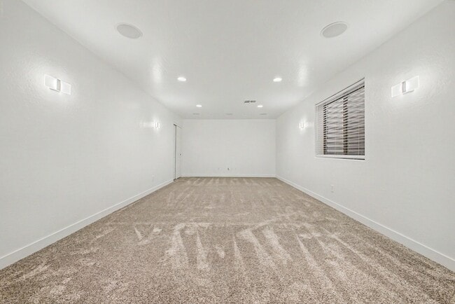 Building Photo - 3533 E Joseph Way