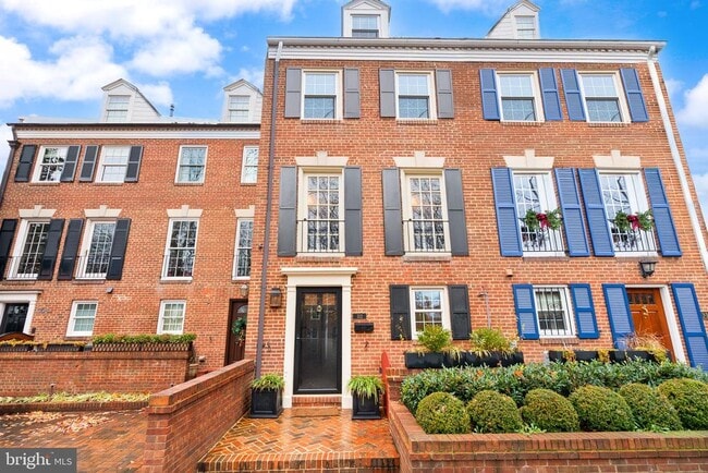 Building Photo - 312 N Pitt St