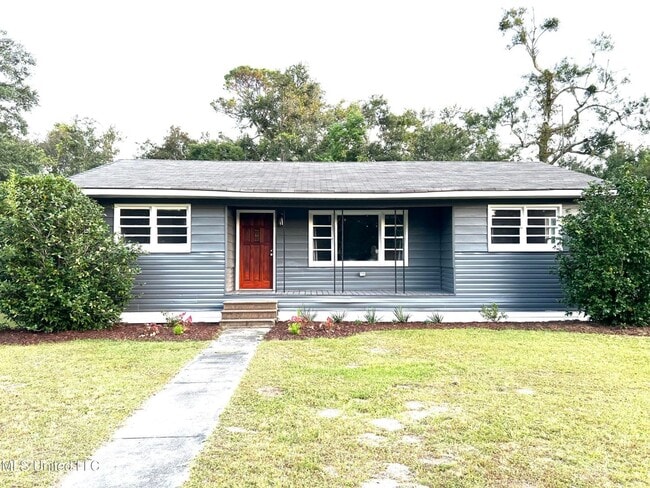 Primary Photo - Furnished Long Beach 2 Bedroom