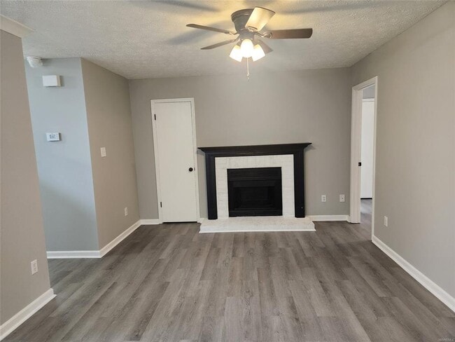 Building Photo - 463 Durden Rd