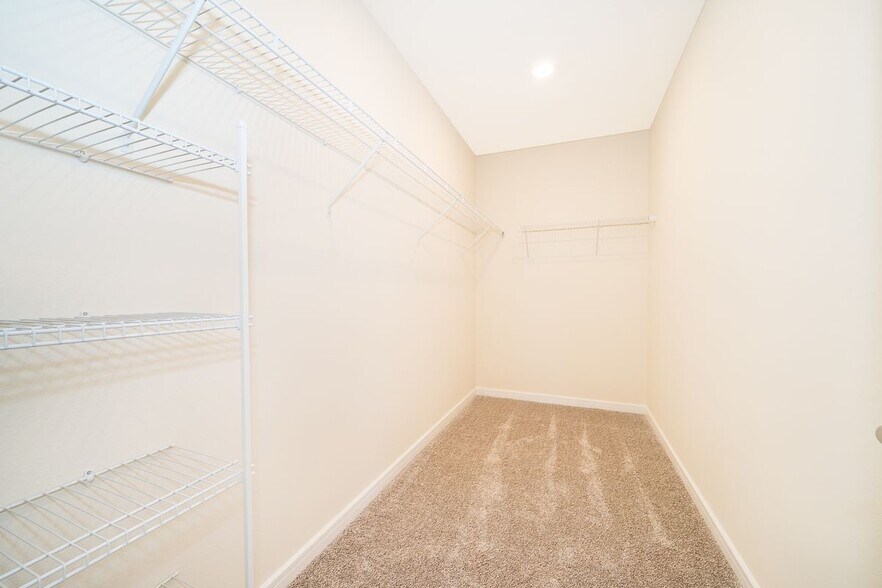 Building Photo - 1467 Woodmont Blvd