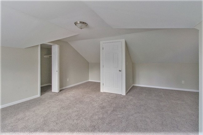Building Photo - Spacious 3-bed 2-bath home in Williamstown!