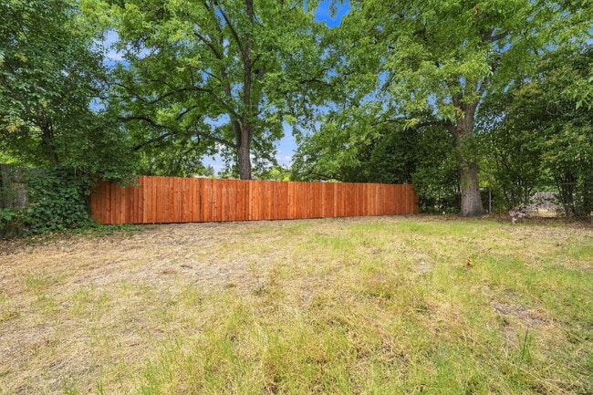 Building Photo - 3/1 Charmer in the Garden Tract - Dog Friendly