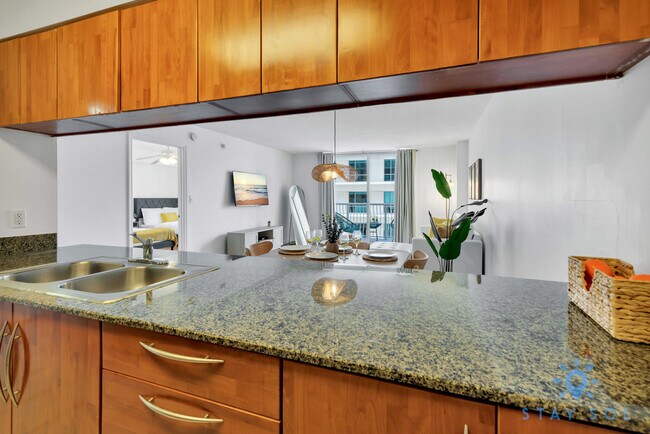 Building Photo - 1200 Brickell Bay Dr