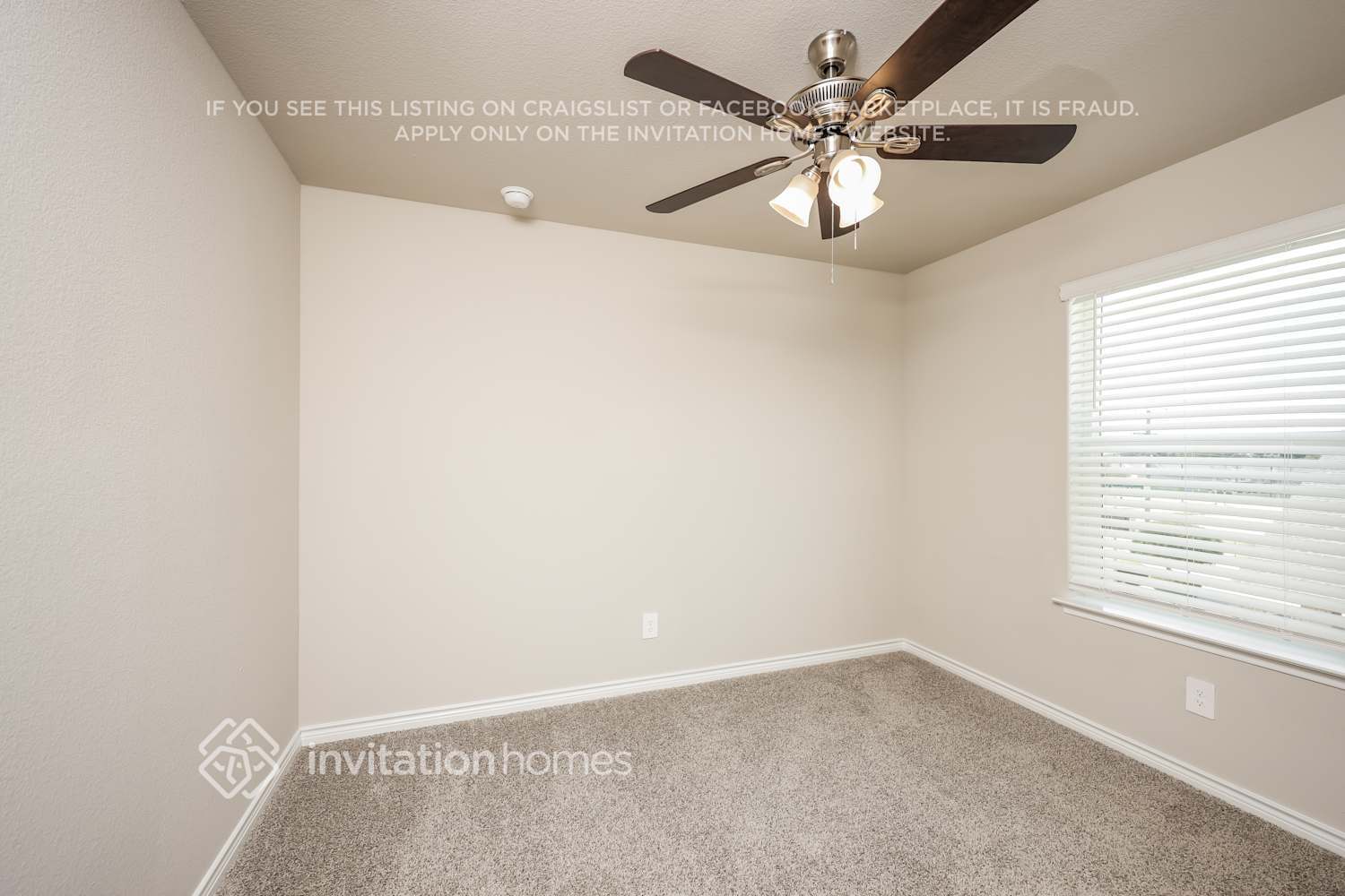 Building Photo - 3305 Blue Jay Way