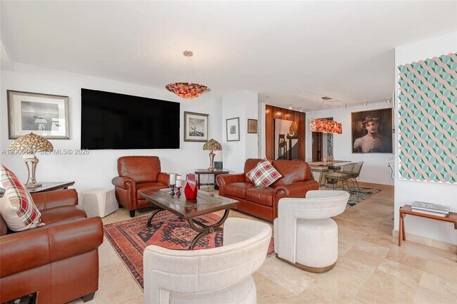 Building Photo - 11111 Biscayne Blvd