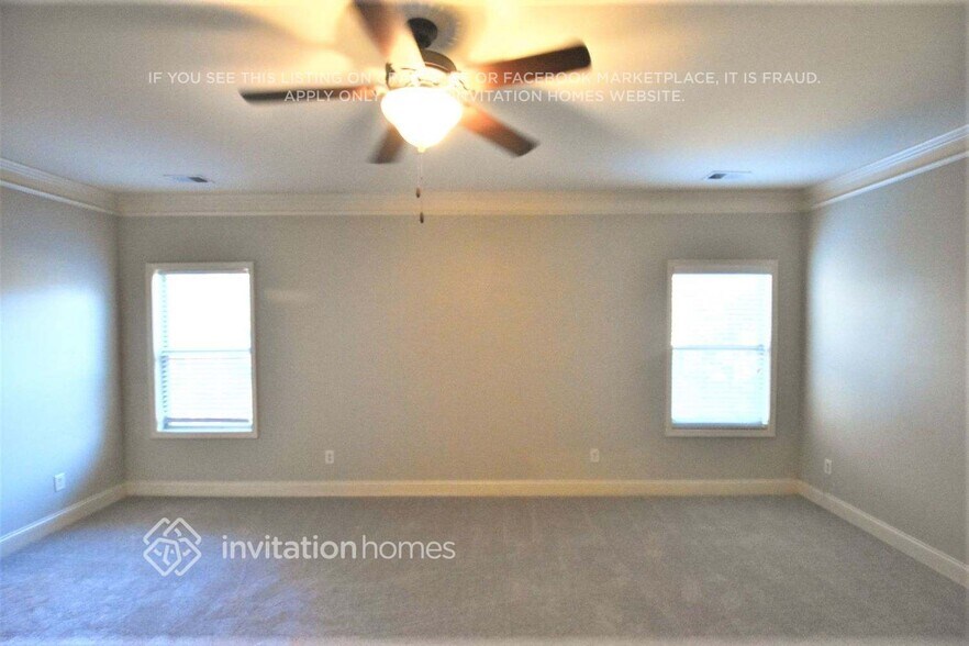 Building Photo - 948 Pine Ln