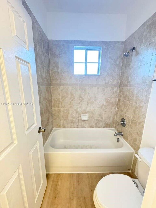 Building Photo - 2962 NW 35th Ave