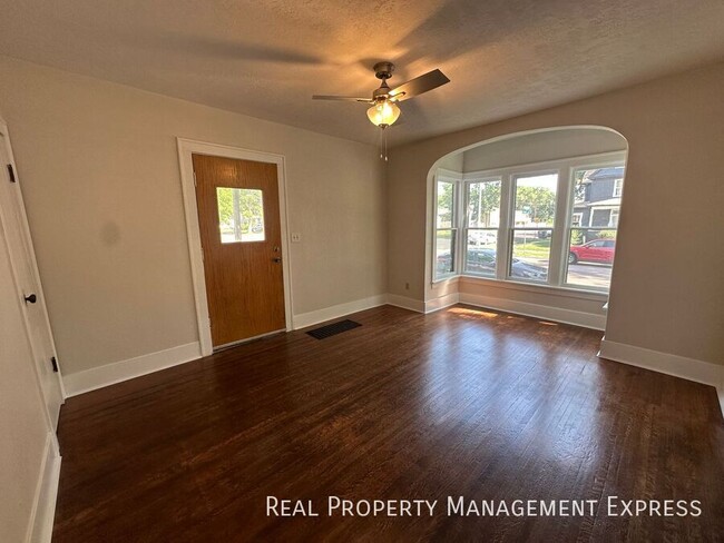 Building Photo - 1 Bed 1 Bath Main-Level Living in Sioux Falls