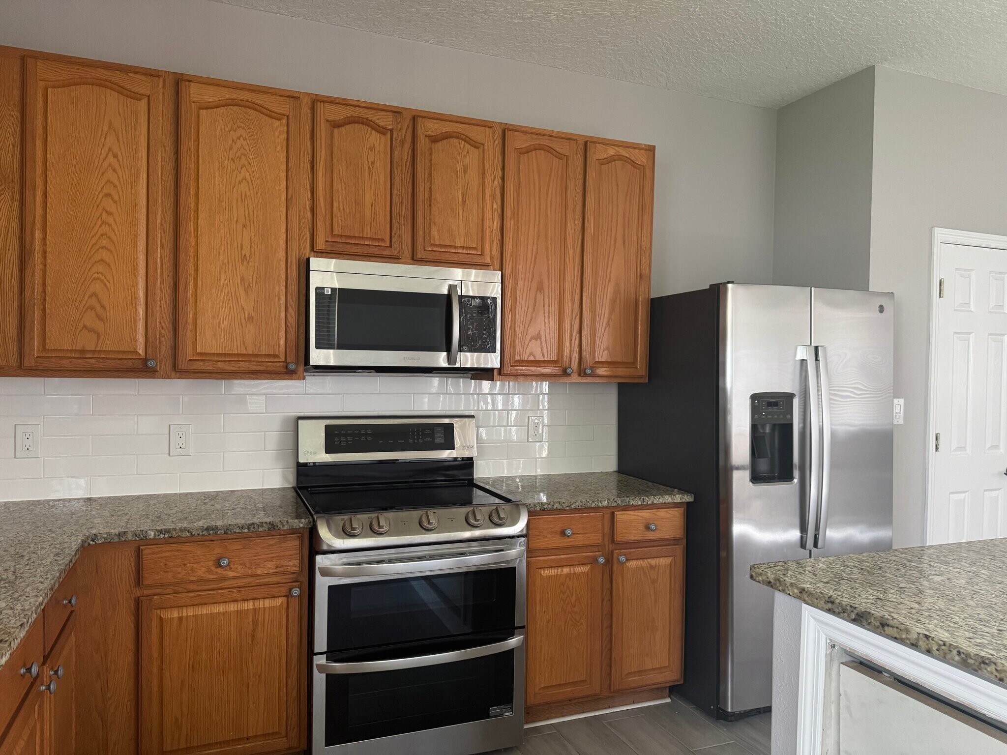 Building Photo - 577 Vicks Landing Dr