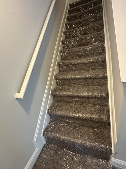 Foyer Stairs - 2818 Crestwick Pl