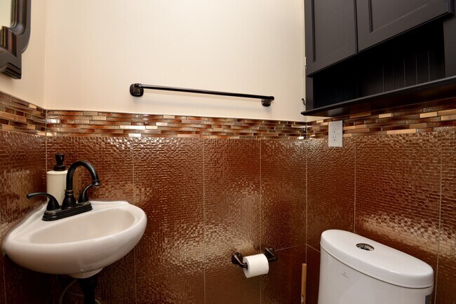 Building Photo - 174-06 Jewel Ave