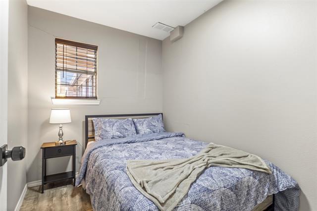 Building Photo - 1522 Oakwood Dr