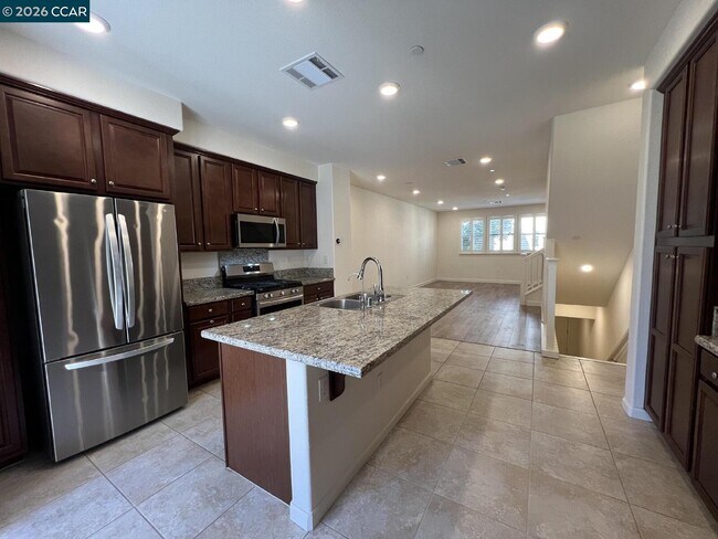Building Photo - 2762 Ferrara Cir