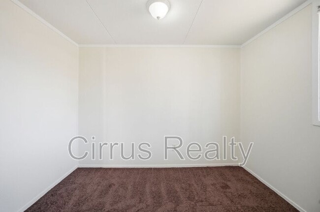 Building Photo - 1924 Zinzer Rd