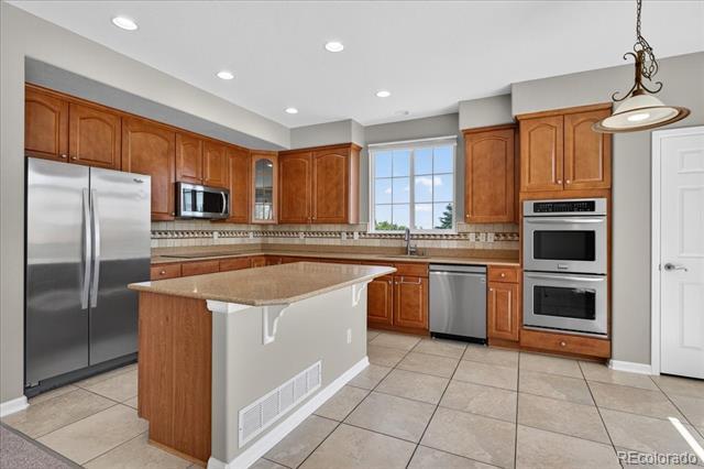 Building Photo - 10543 Laurelglen Cir
