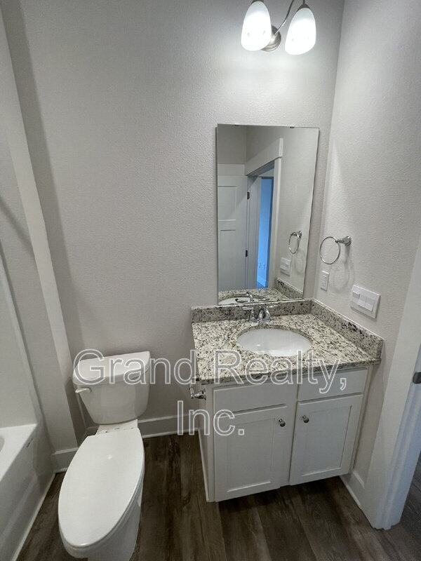 Building Photo - 1367 Sea Grv Ct