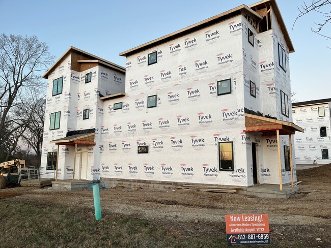 Building Photo - 601 E Miller Dr