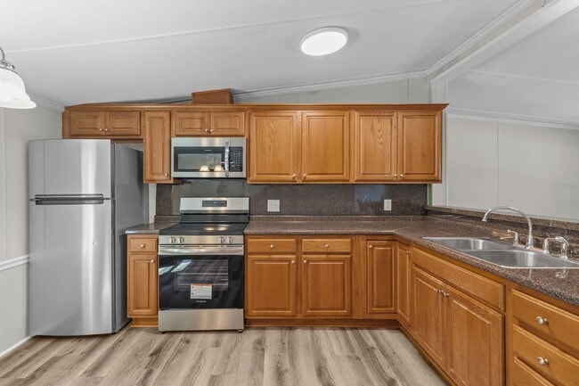 Building Photo - 100 Caviness Dr