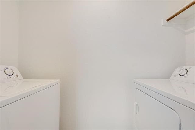 Building Photo - 1270 Basswood Dr