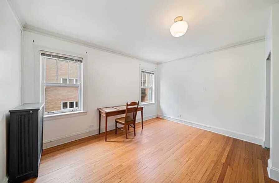 Building Photo - 721 Foster St