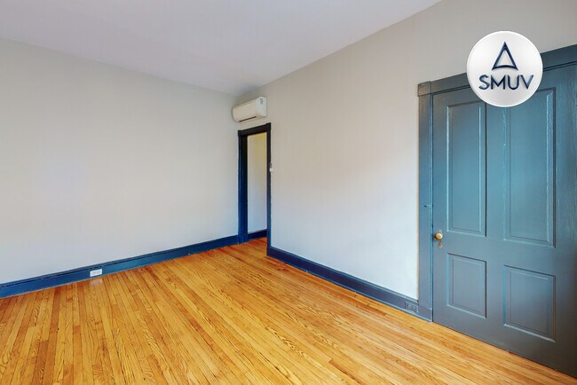 Building Photo - 24 E Madison St