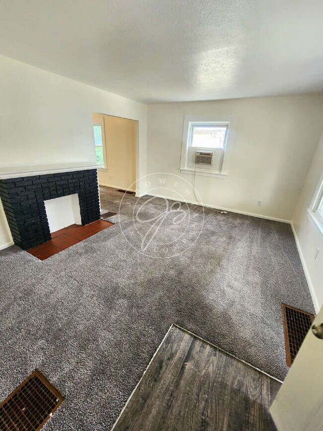 Building Photo - Spacious 3-Bedroom Home in West Toledo