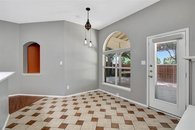 Building Photo - 9709 Lovers Ln