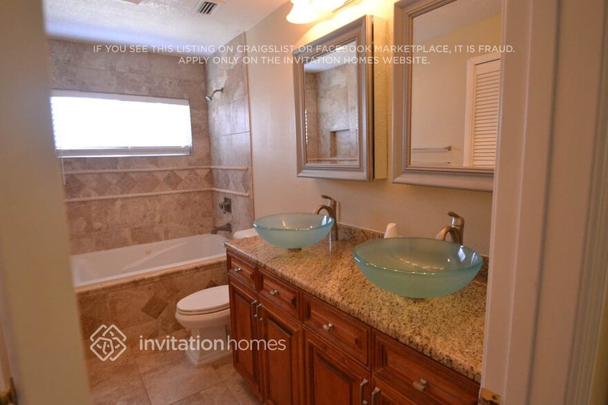 Building Photo - 1137 Pheasant Cir