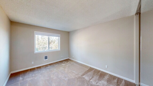 Building Photo - 551 Alameda del Prado