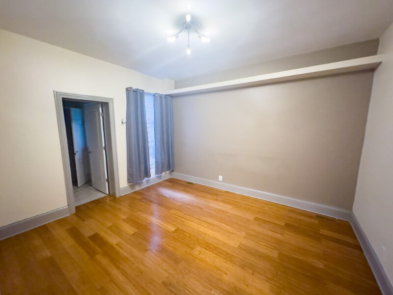 Building Photo - 3714 S Indiana Ave