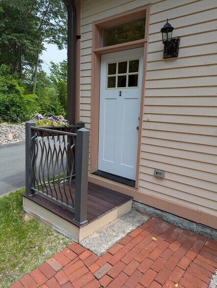Building Photo - 352 Manchaug Rd