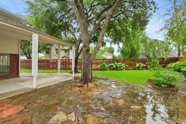 Building Photo - 13902 Danton Falls Dr