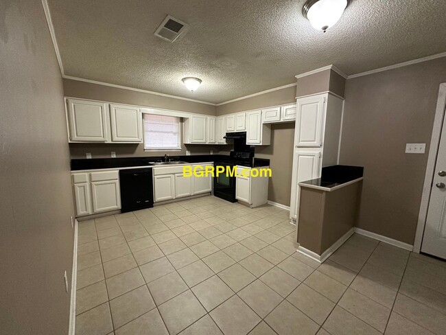 Building Photo - 3 BD, 1 1/2 BA, Home Jacksonville