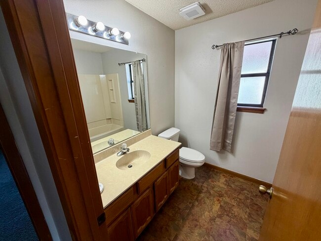 Building Photo - 3102 Aspen Ct