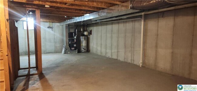 Building Photo - 1600 Greystone Cir