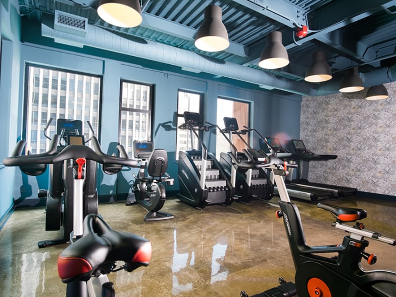 Building Photo - 25 E Adams St