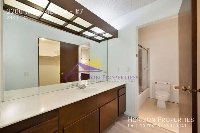 Building Photo - 2200 Woodside Ln