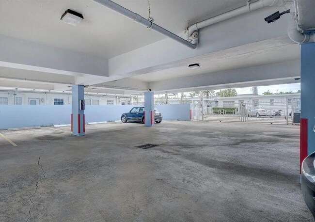 Building Photo - 8340 Harding Ave