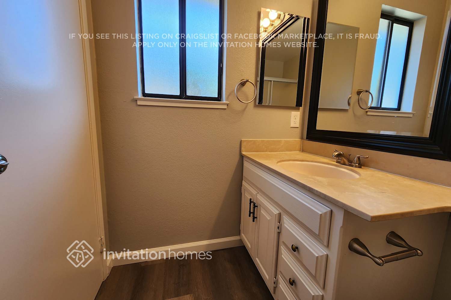 Building Photo - 1401 Mandarin Ct