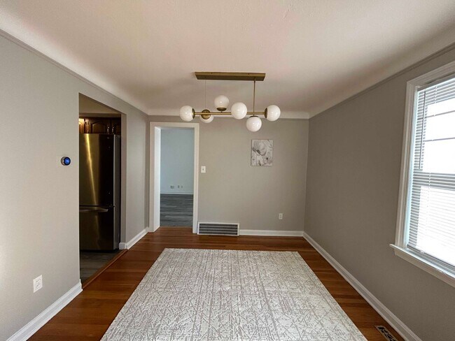 Building Photo - Spacious Colonial For Rent in Lyndhurst