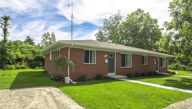 Building Photo - 915 Rimer Dr