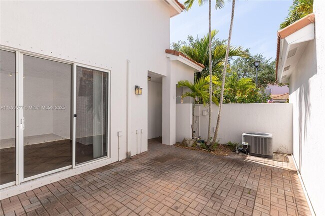 Building Photo - 935 Corkwood St