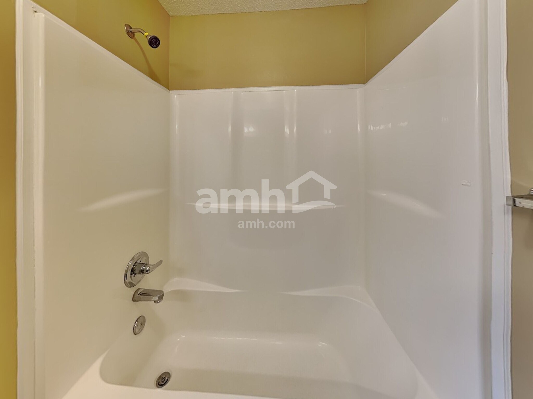 Building Photo - 3429 Queensbury Rd