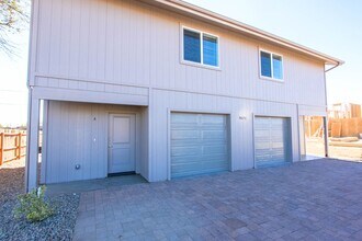 Building Photo - 8571 Spouse Dr